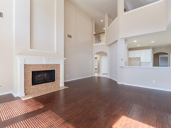 3rd image of 3417 Walington Dr