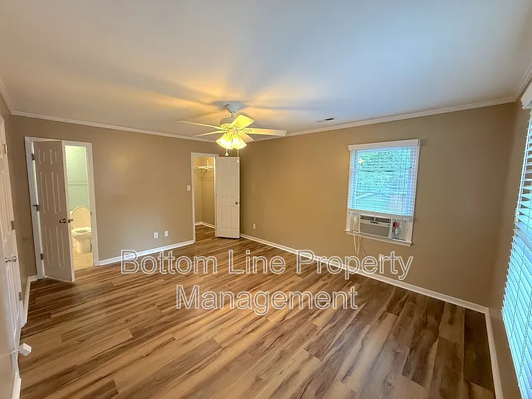 317 Treeline Dr — Photo 16