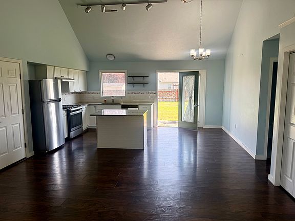 5th image of 1011 E Missoula Ave