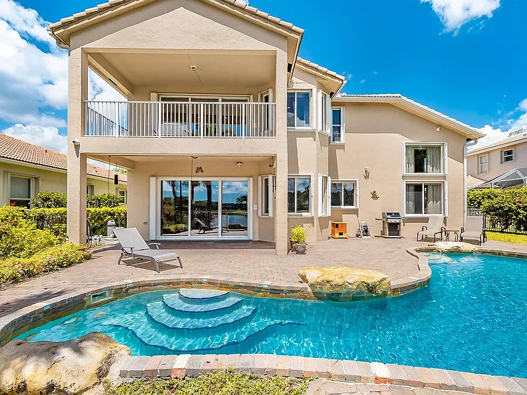 4600 Mariners Cove Dr — Photo 25