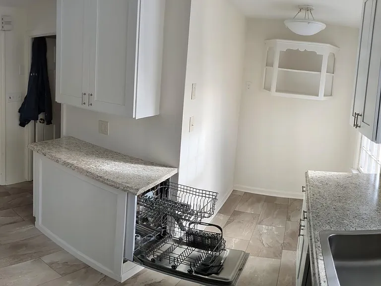 3701 Ingleside Rd #UPSTAIRS — Photo 7