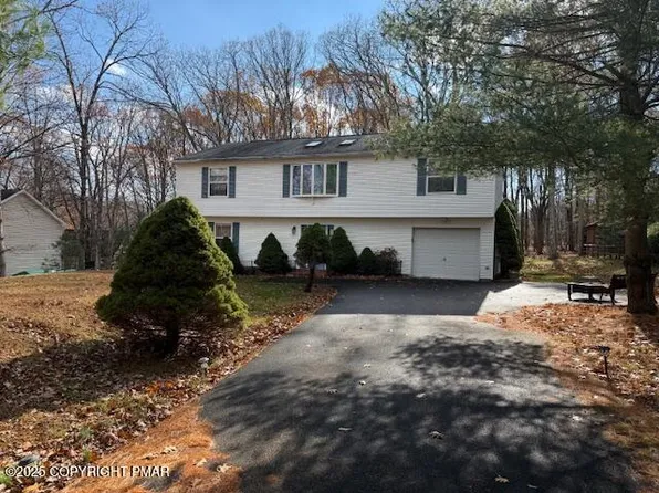 3224 Lake View Dr, Henryville, PA 18332