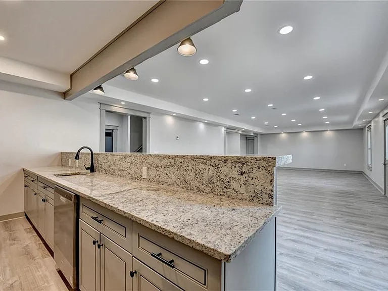 7410 Ansley View Ln — Photo 82