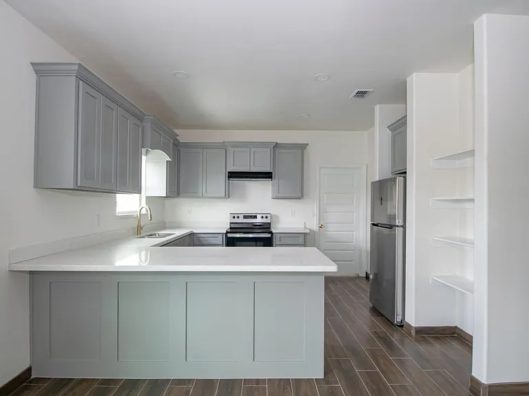 3012 W Sandlewood St — Photo 7