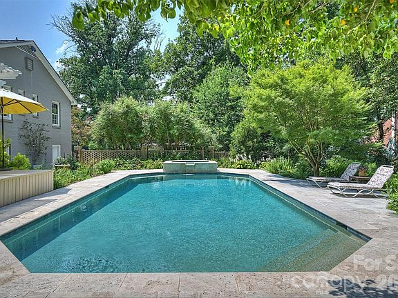3rd image of 2601 Cloister Dr