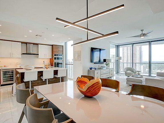 3rd image of 100 Las Olas Blvd #2204