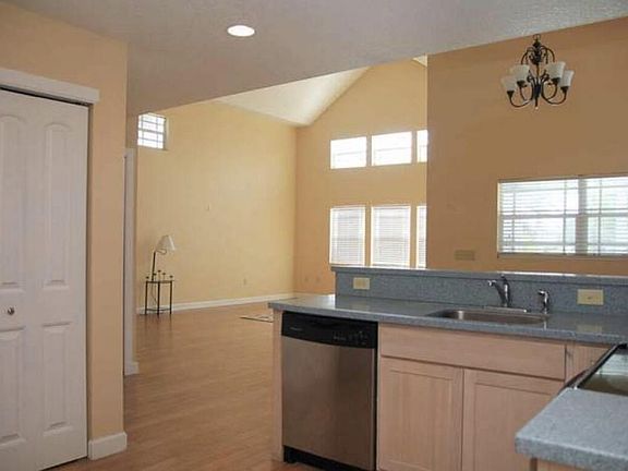 4th image of 4334 Us Highway 441 SE Unit 10