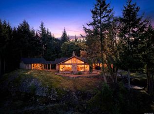 186 Sarah Way, Saltspring Island, BC V8K 2X8