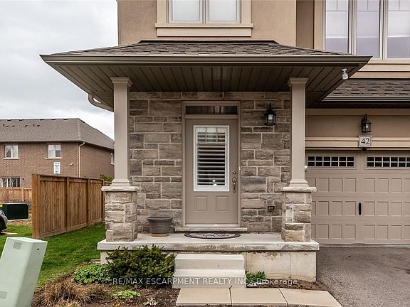 2nd image of 98 Shoreview Pl #42