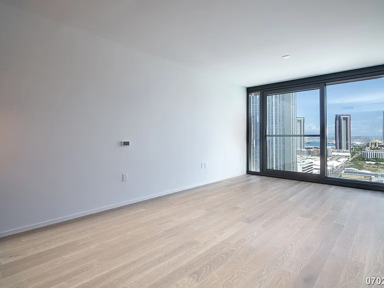 333 Ward Ave #1807 — Photo 11