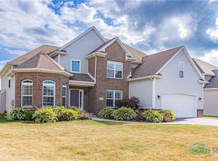 2849 Woods Edge Rd, Perrysburg, OH 43551