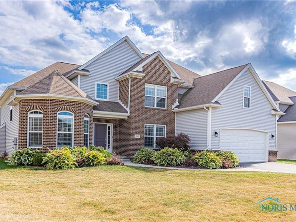 2849 Woods Edge Rd, Perrysburg, OH 43551