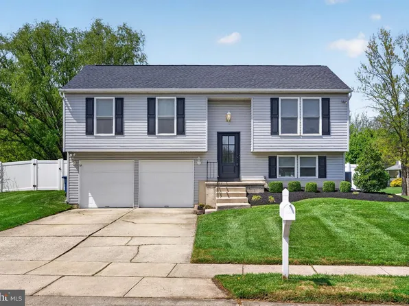 41 Palmetto Ave, Marlton, NJ 08053