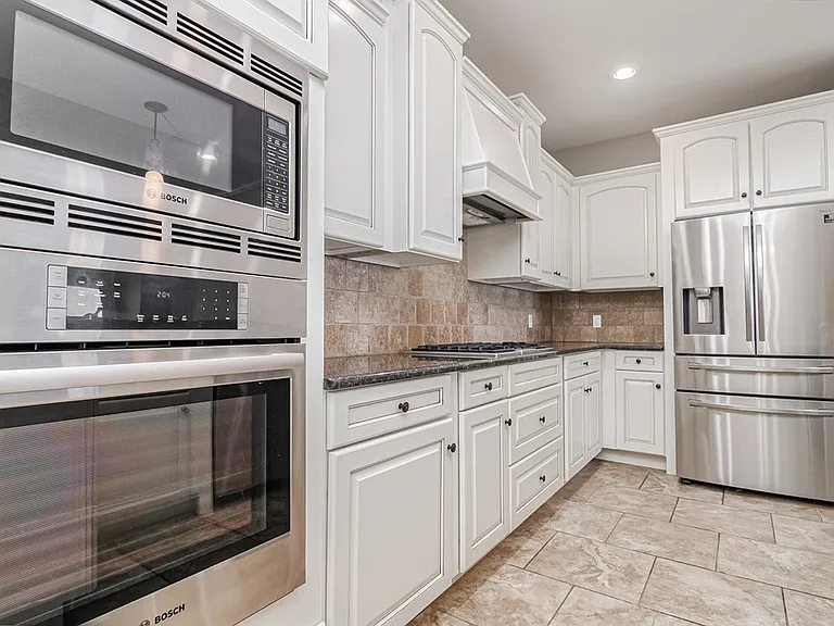 5329 Bella Pl — Photo 14