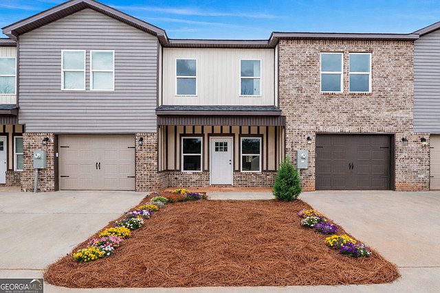 1st image of 302 Beau Claire Cir
