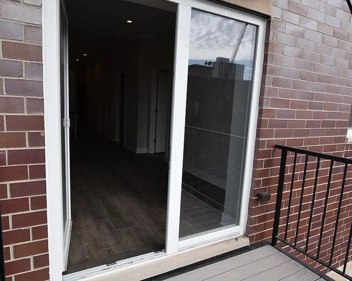 927 W. Irving Park — Photo 44