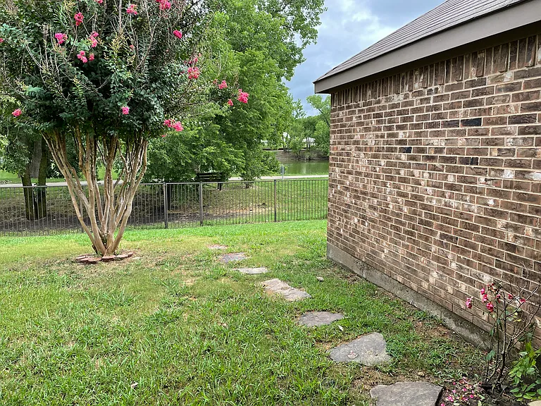 213 Midnight Dr — Photo 27