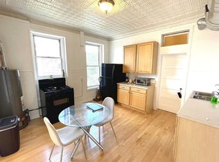 2000 S May St APT 3R, Chicago, IL 60608