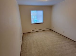 1001 S East St #10, Appleton, WI 54915