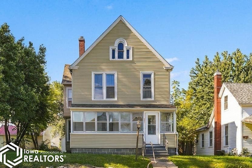 1st image of 807 S 9th St