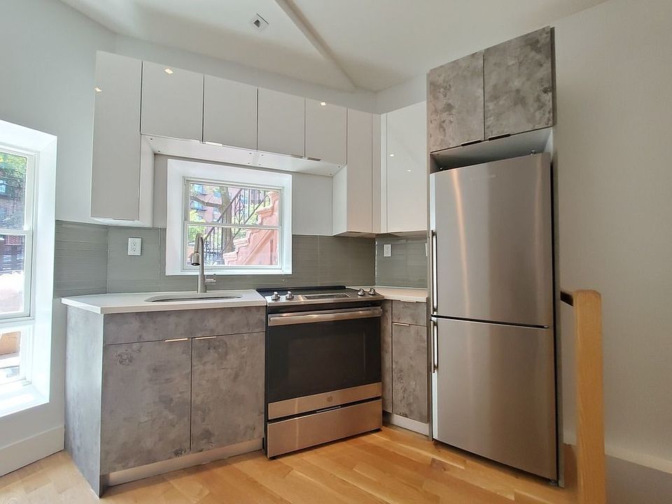 1st image of 125 Lefferts Pl #1S