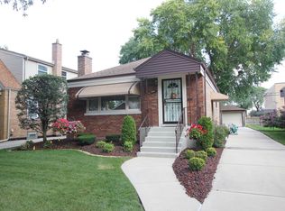 9941 S Sawyer Ave, Evergreen Park, IL 60805