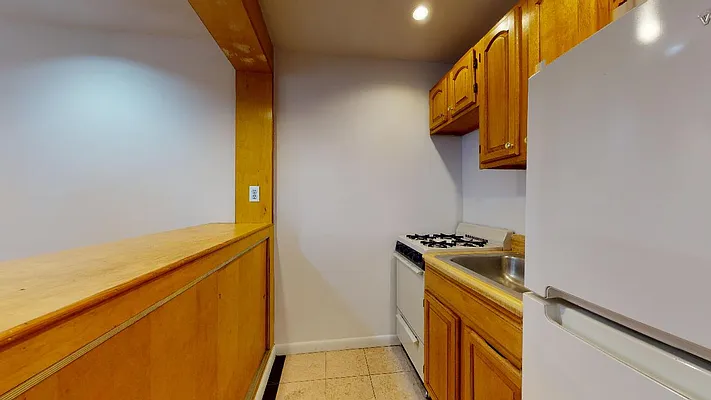 Rented by Bond New York | media 27