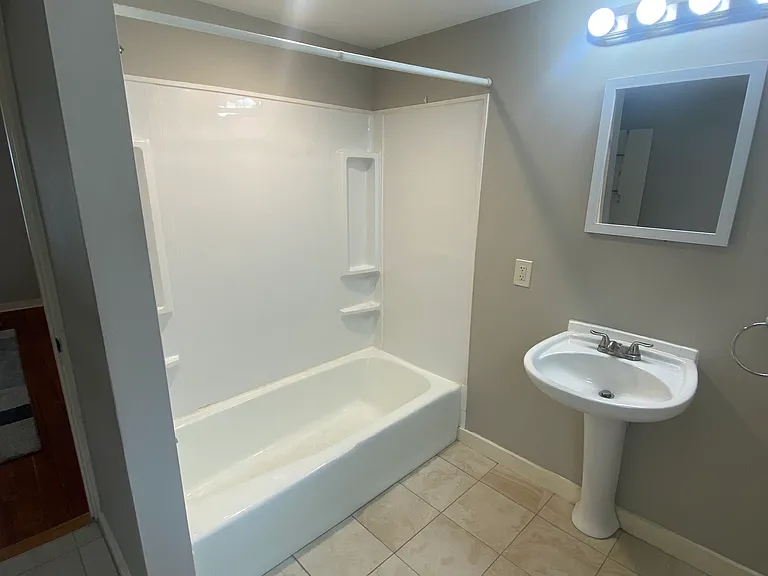 23-25 Congress St #1 — Photo 10