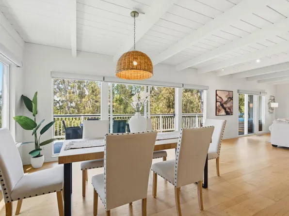 2323 Mastlands Dr, Oakland, CA 94611