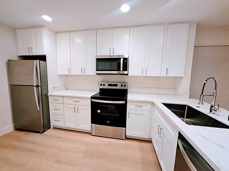 3525 Lebon Dr #101 — Photo 9