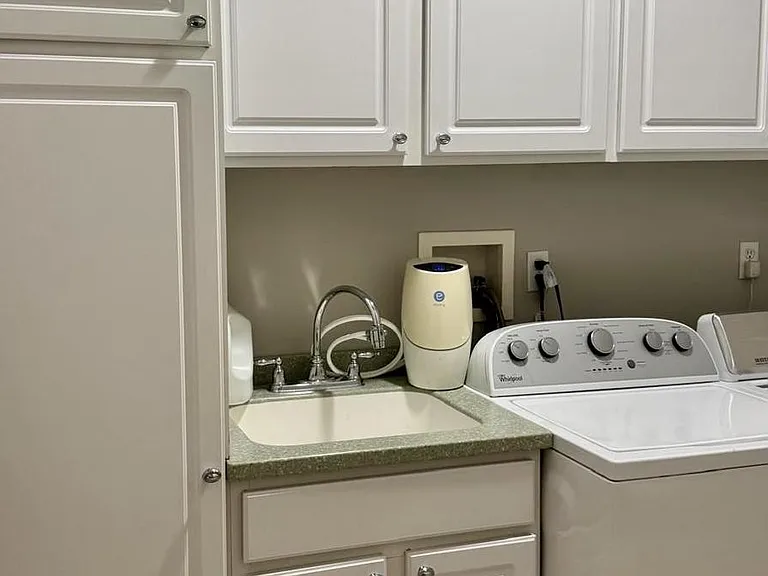 240 Torrey Pine Ct — Photo 18