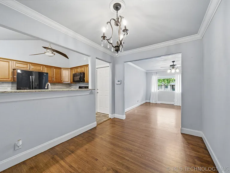 5508 S Newport Ave — Photo 9