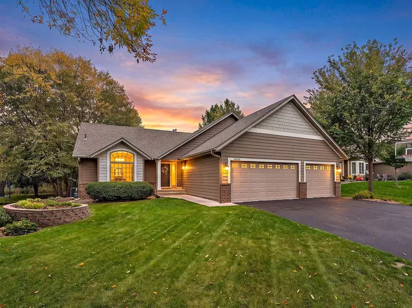 4696 Fairway Hills Dr, Eagan, MN 55123