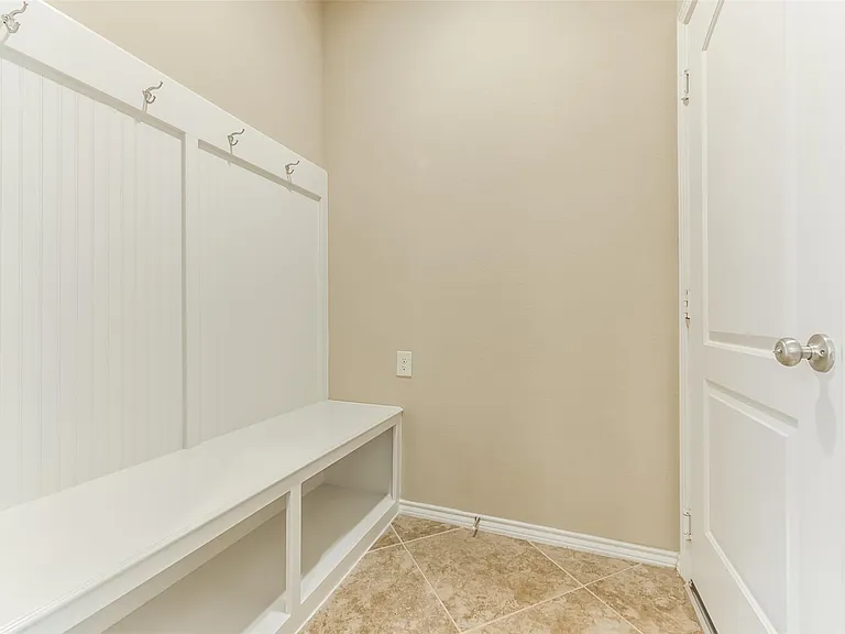 248 Clementine Ct — Photo 29