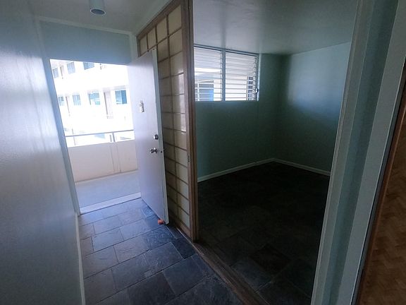 Beautiful sliding doors allow you to choose between an open concept or complete privacy.