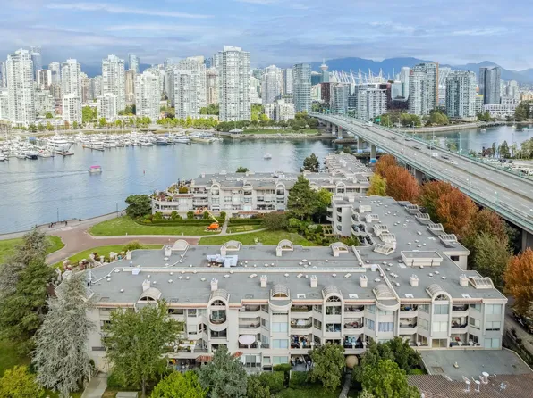 1869 Spyglass Pl #311, Vancouver, BC V5Z 4K7