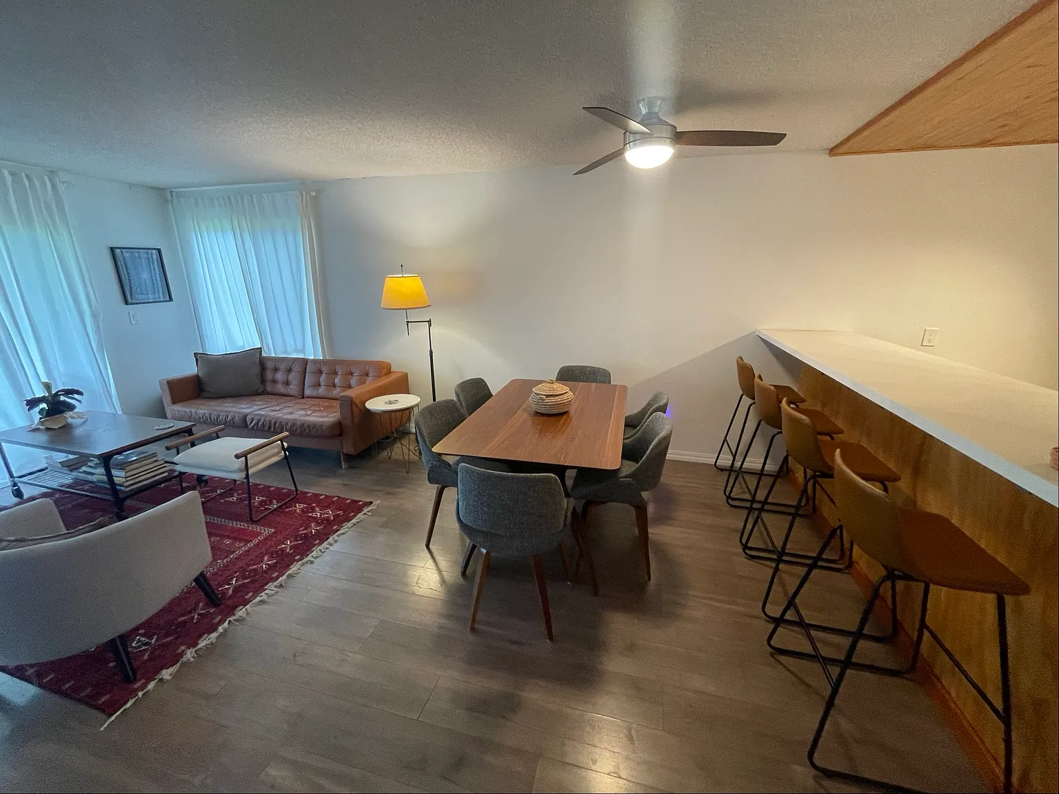 2 bed, 996 sqft, $3,500 — Photo 4