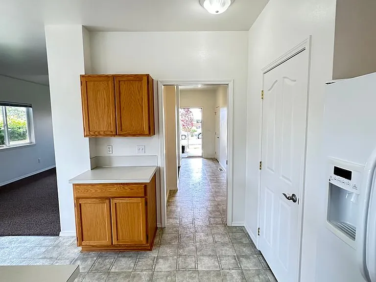 The Oaks Apartments — Photo 19