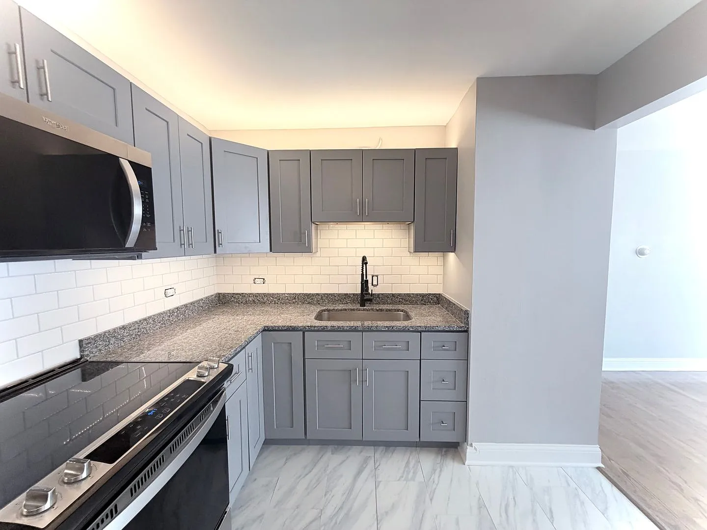 2069 North 18th Avenue — Photo 2