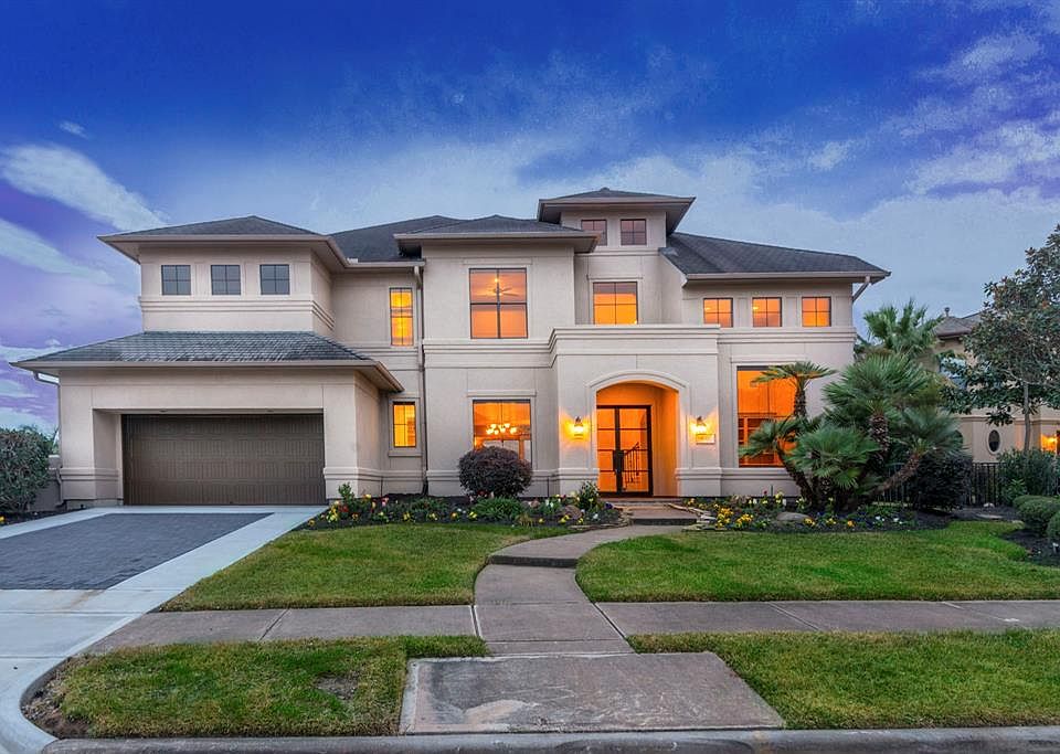 1st image of 2914 N Island Dr