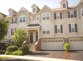3383 Kentshire Cir, Aurora, IL 60504