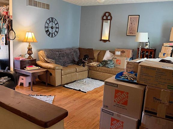 4th image of 450 Cleveland Ave