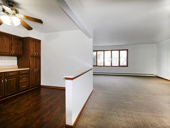 4th image of 526 Avenue C #2