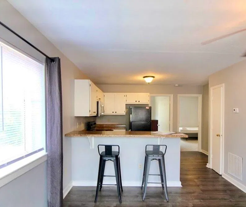 1444 Devon Lane — Photo 3