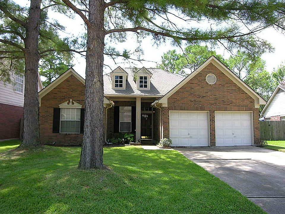 1st image of 20307 Maple Village Dr