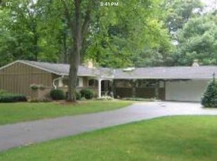 52 Cambridge Ln, Lincolnshire, IL
