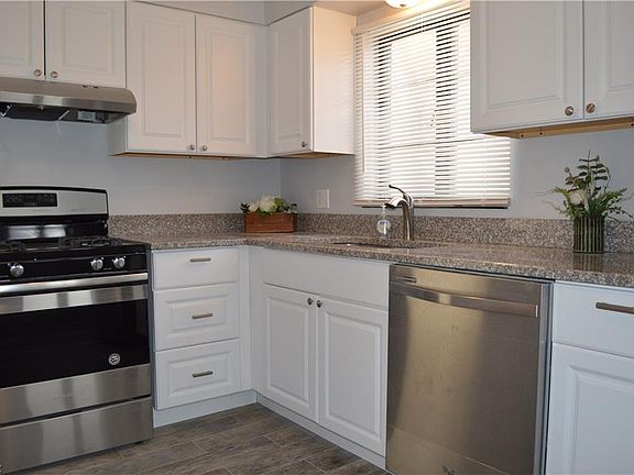 3rd image of 241 Orchard Ave