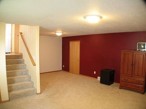 3rd image of 1169 43rd Ave W