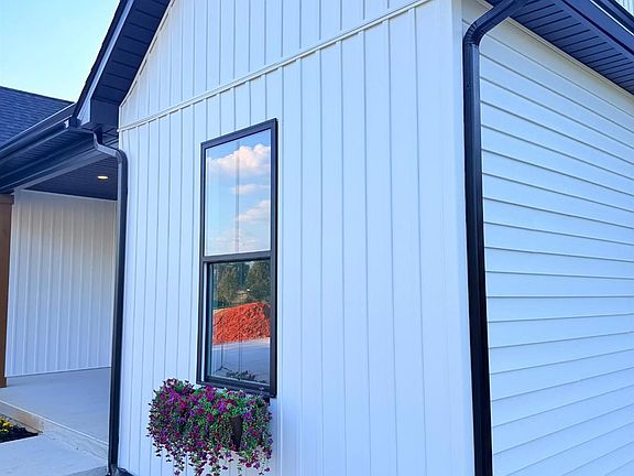 4th image of 1035 Wills Way
