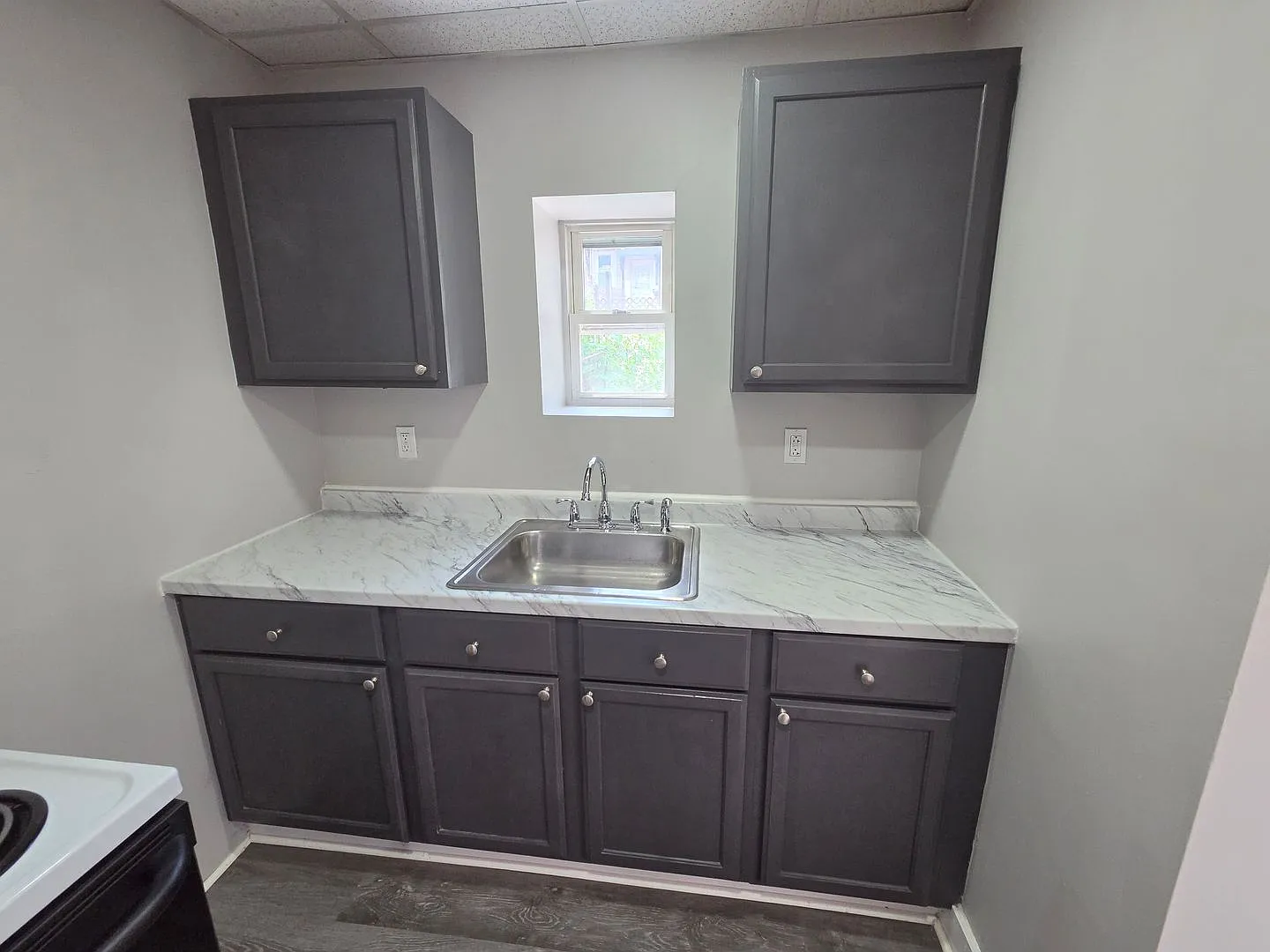816 Laufer Street — Photo 3